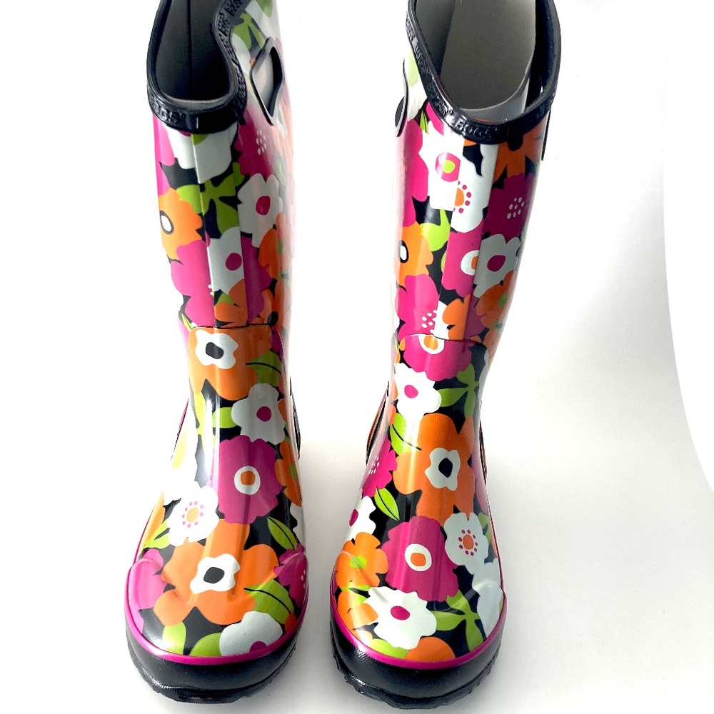 BOGS WOMENS RAINBOOTS SIZE 6 NIB